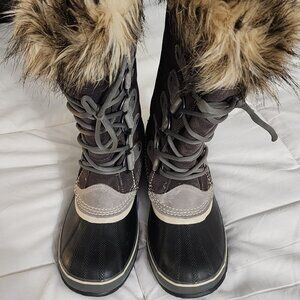 Sorel Faux Fur Waterproof Boots - Size 9